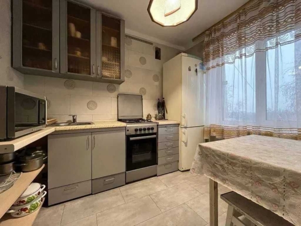 Дава се под наем Двустаен апартамент в София, Център - 55 кв.м за 408 € - Снимка #1
