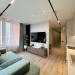 Дава се под наем Тристаен апартамент в София, Център - 90 кв.м за 561 € - Снимка #1