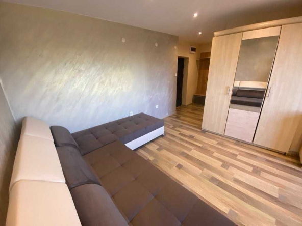 Дава се под наем Едностаен апартамент в Враца, Дъбника - 37 кв.м за 306 € - Снимка #1