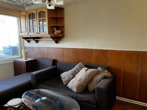 Дава се под наем Тристаен апартамент в Севлиево - 100 кв.м за 280.5 € - Снимка #1