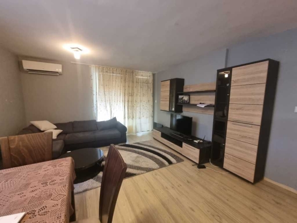 Тристаен апартамент в Благоевград, Широк център - 102 кв.м за 1373 €/кв.м - Снимка #1