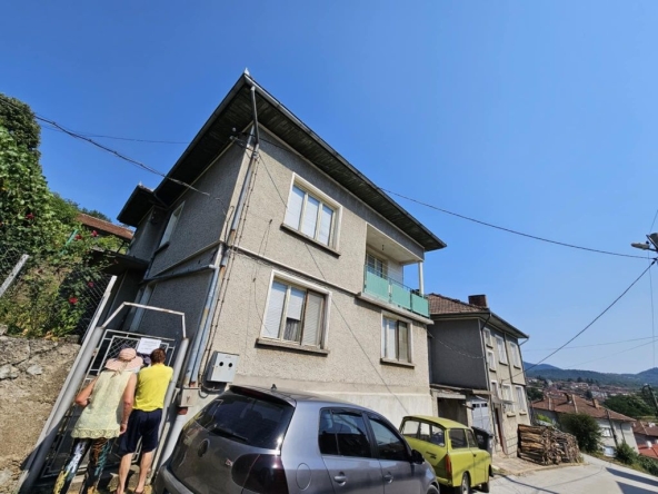 Къща в Елена - 167 кв.м за 569 €/кв.м - Снимка #1