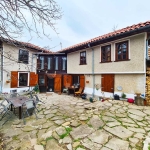 Къща в с. Съботковци, Област Габрово - 160 кв.м за 688 €/кв.м - Снимка #1