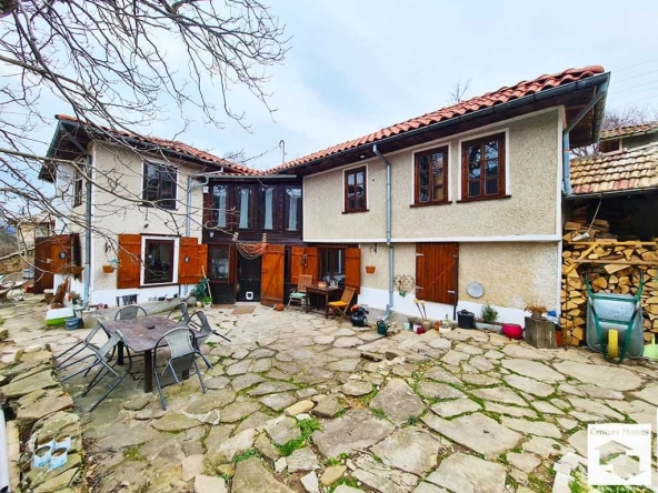 Къща в с. Съботковци, Област Габрово - 160 кв.м за 688 €/кв.м - Снимка #1