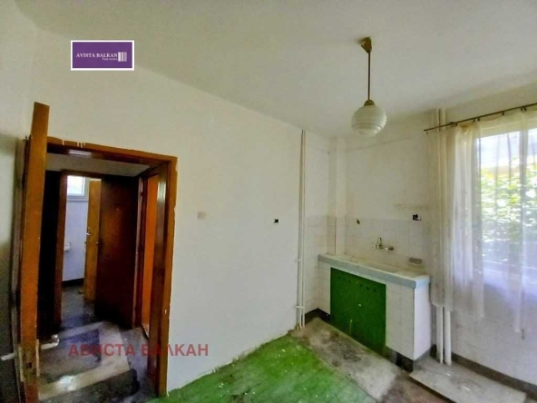 Двустаен апартамент в София, Център - 68 кв.м за 2633 €/кв.м - Снимка #1