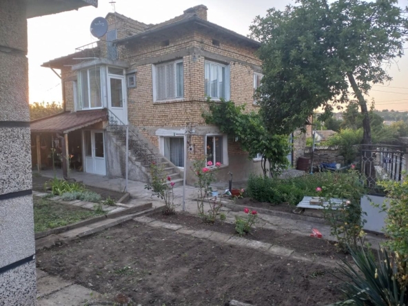 Къща в с. Лява река, Област Стара Загора - 70 кв.м за 1166 €/кв.м - Снимка #1