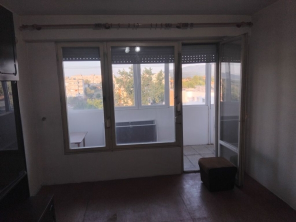 Дава се под наем Двустаен апартамент в Смядово - 50 кв.м за 127.5 € - Снимка #1