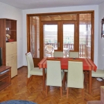 Дава се под наем Етаж от къща в Велико Търново, Център - 100 кв.м за 330 € - Снимка #1