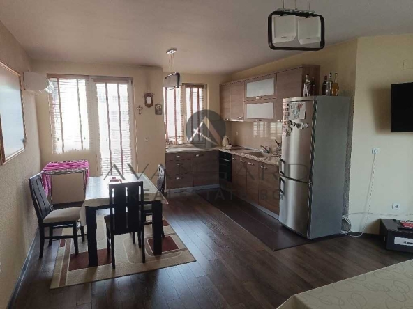 Тристаен апартамент в Пловдив, Кършияка - 101 кв.м за 3232 €/кв.м - Снимка #1