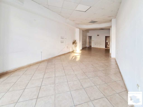 Магазин в Велико Търново, Център - 52 кв.м за 4000 €/кв.м - Снимка #1