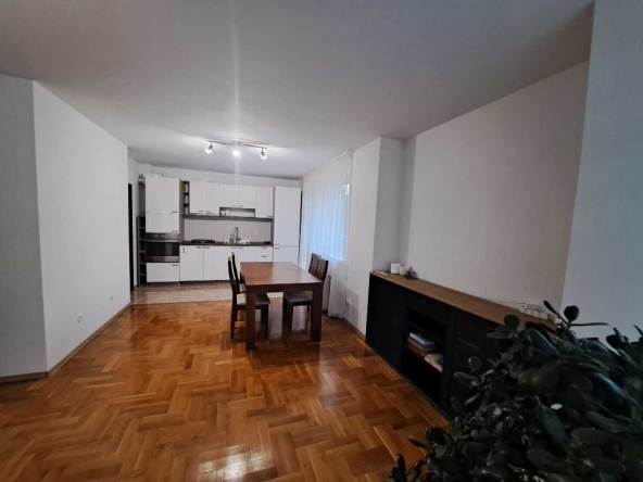 Дава се под наем Двустаен апартамент в София, Княжево - 75 кв.м за 561 € - Снимка #1