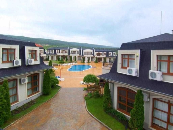 Четиристаен апартамент в Несебър - 108 кв.м за 667 €/кв.м - Снимка #1