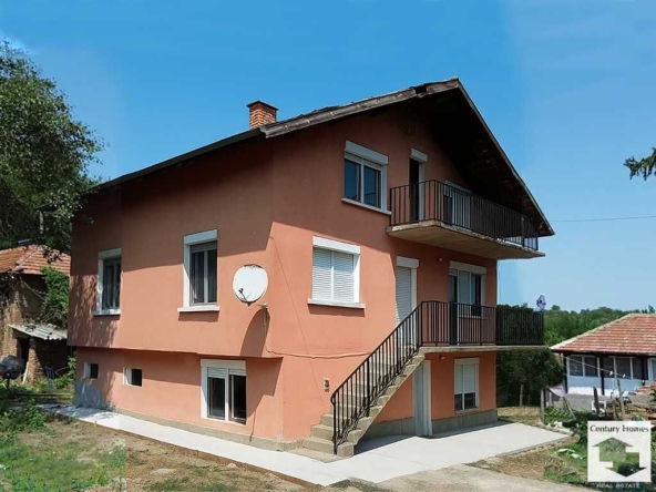 Къща в с. Караманово, Област Русе - 160 кв.м за 438 €/кв.м - Снимка #1