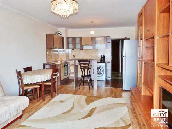 Дава се под наем Тристаен апартамент в Велико Търново, Център - 100 кв.м за 400 € - Снимка #1