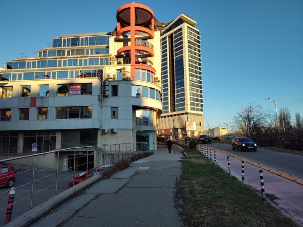 Офис в София, Център - 360 кв.м за 5000 €/кв.м - Снимка #1