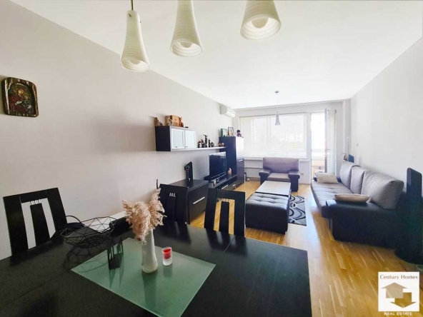 Тристаен апартамент в Велико Търново, Център - 90 кв.м за 2278 €/кв.м - Снимка #1