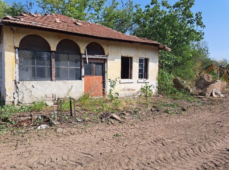 Къща в с. Петрово, Област Стара Загора - 60 кв.м за 275 €/кв.м - Снимка #1