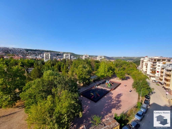 Тристаен апартамент в Велико Търново, Център - 133 кв.м за 1489 €/кв.м - Снимка #1