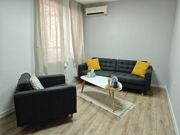 Дава се под наем Офис в Пловдив, Кючук Париж - 16 кв.м за 10.2 € - Снимка #1