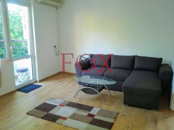 Дава се под наем Тристаен апартамент в Варна, Център - 98 кв.м за 612 € - Снимка #1