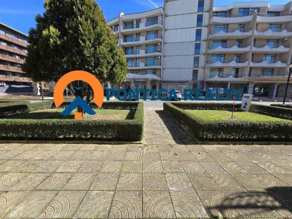 Магазин в к.к. Слънчев бряг - 50 кв.м за 1220 €/кв.м - Снимка #1