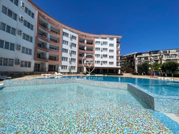 Двустаен апартамент в Бургас, Сарафово - 80 кв.м за 999 €/кв.м - Снимка #1