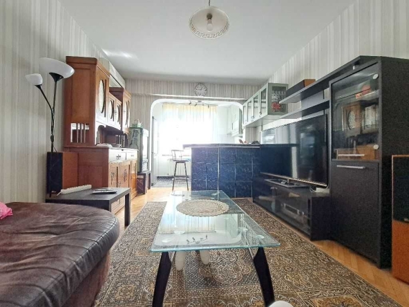 Дава се под наем Тристаен апартамент в София, Дианабад - 70 кв.м за 600 € - Снимка #1