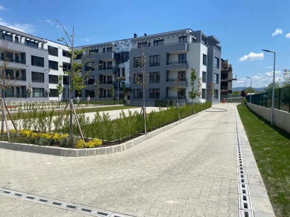 Дава се под наем Гараж / Паркомясто в София, Младост 4 - 12 кв.м за 81.6 € - Снимка #1