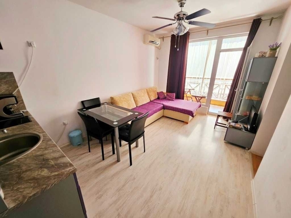 Двустаен апартамент в к.к. Слънчев бряг - 60 кв.м за 934 €/кв.м - Снимка #1