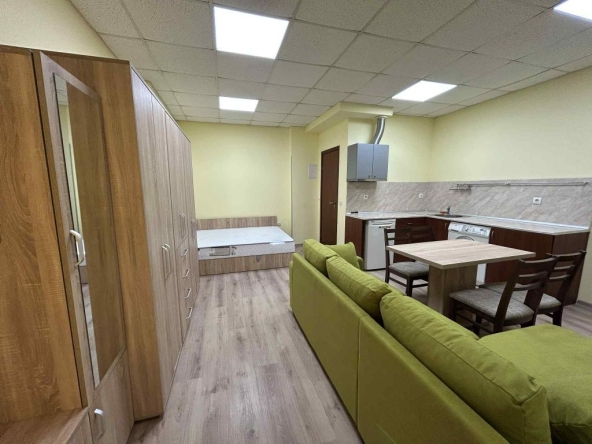 Дава се под наем Едностаен апартамент в Пазарджик, Ставропол - 35 кв.м за 183.6 € - Снимка #1