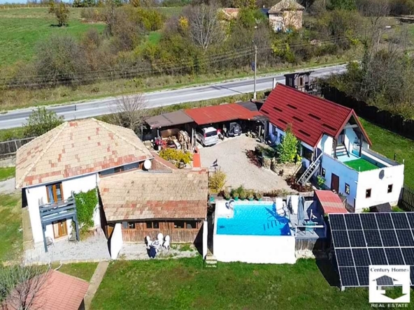 Къща в с. Моравица, Област Търговище - 300 кв.м за 817 €/кв.м - Снимка #1