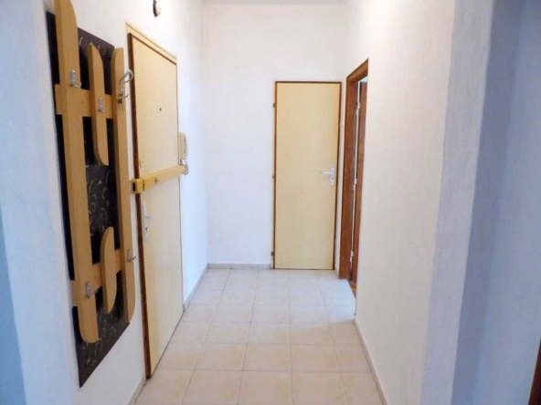 Дава се под наем Двустаен апартамент в Варна, Чайка - 46 кв.м за 433.5 € - Снимка #1