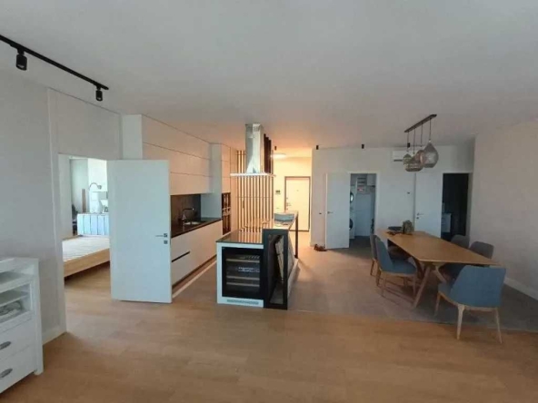 Дава се под наем Двустаен апартамент в София, Център - 55 кв.м за 382.5 € - Снимка #1