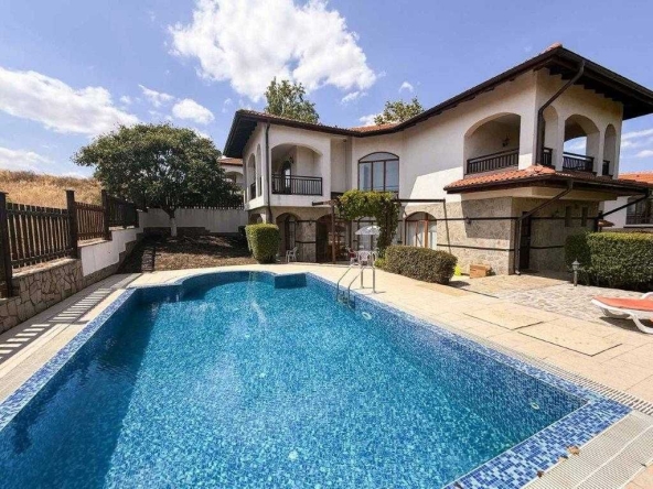 Къща в Каблешково - 179 кв.м за 1062 €/кв.м - Снимка #1