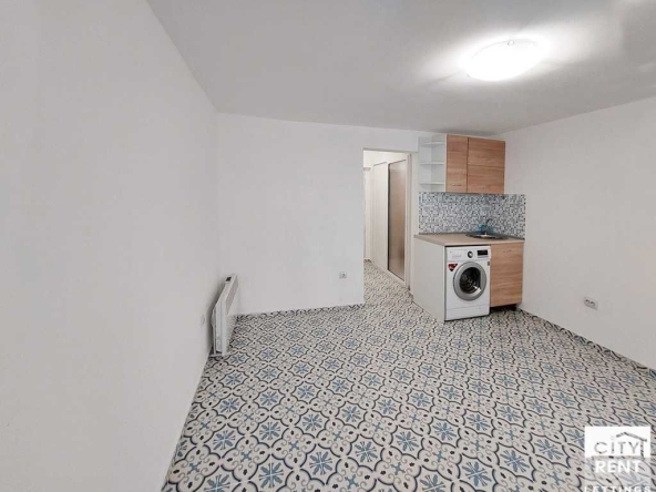 Дава се под наем Едностаен апартамент в Велико Търново, Център - 22 кв.м за 200 € - Снимка #1