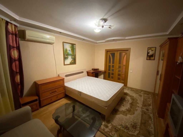 Дава се под наем Едностаен апартамент в София, Център - 45 кв.м за 353.94 € - Снимка #1