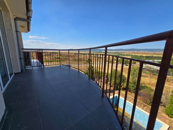 Двустаен апартамент в с. Тънково, Област Бургас - 77 кв.м за 365 €/кв.м - Снимка #1