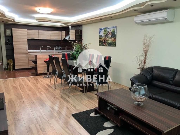 Тристаен апартамент в Варна, Базар Левски - 100 кв.м за 1515 €/кв.м - Снимка #1