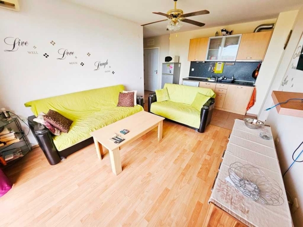 Тристаен апартамент в к.к. Слънчев бряг - 72 кв.м за 602 €/кв.м - Снимка #1
