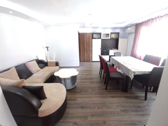 Дава се под наем Тристаен апартамент в Варна, ЖП Гара - 97 кв.м за 663 € - Снимка #1