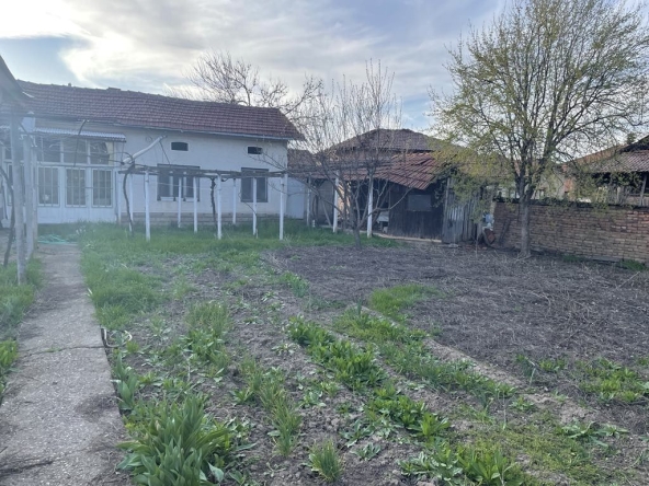 Къща в с. Торос, Област Ловеч - 150 кв.м за 238 €/кв.м - Снимка #1