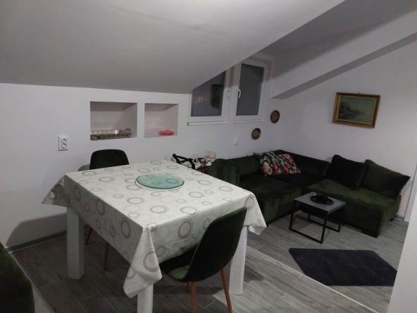 Дава се под наем Двустаен апартамент в Пловдив, Каменица 1 - 70 кв.м за 648.21 € - Снимка #1