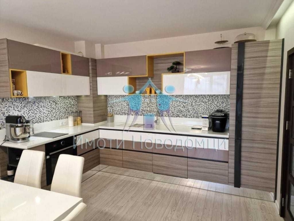 Двустаен апартамент в Шумен, Пазара - 68 кв.м за 1839 €/кв.м - Снимка #1