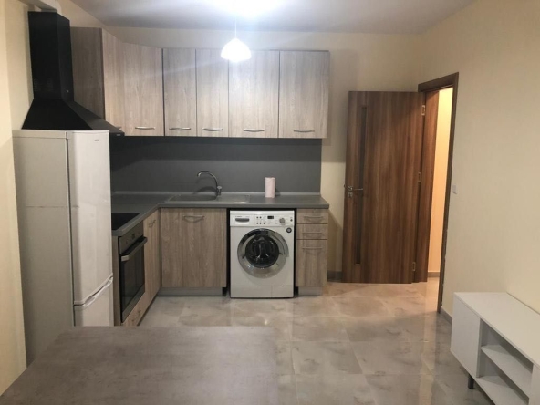 Дава се под наем Двустаен апартамент в Варна, Център - 50 кв.м за 348.84 € - Снимка #1