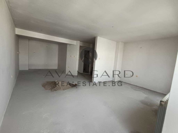 Тристаен апартамент в Пловдив, Център - 115 кв.м за 1475 €/кв.м - Снимка #1