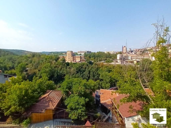 Тристаен апартамент в Велико Търново, Център - 84 кв.м за 1154 €/кв.м - Снимка #1