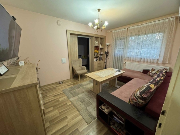 Етаж от къща в Търговище, Изток 1 - 95 кв.м за 1047 €/кв.м - Снимка #1