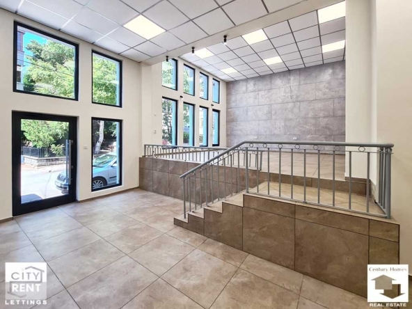 Дава се под наем Магазин в Горна Оряховица - 90 кв.м за 508.47 € - Снимка #1