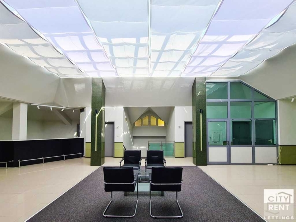 Дава се под наем Офис в Велико Търново, Център - 160 кв.м за 498.27 € - Снимка #1