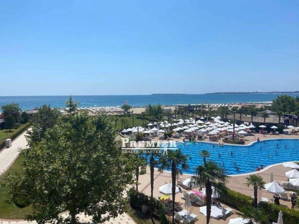 Двустаен апартамент в к.к. Слънчев бряг - 81 кв.м за 825 €/кв.м - Снимка #1